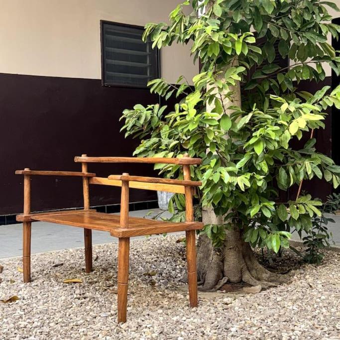 Independent Room On Island In Colonial House With Private Entrance Saint-Louis Exterior foto